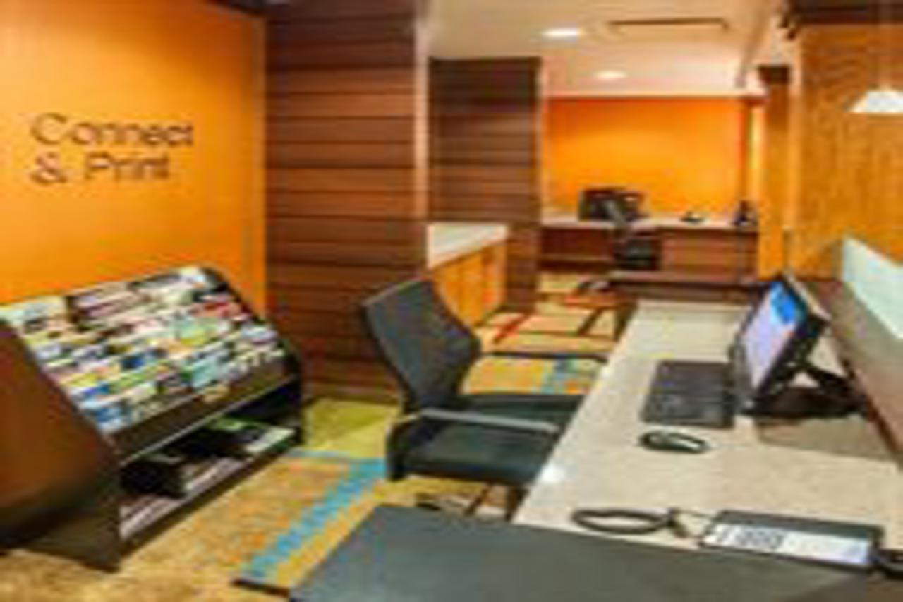 Comfort Inn & Suites Akron South Exteriér fotografie