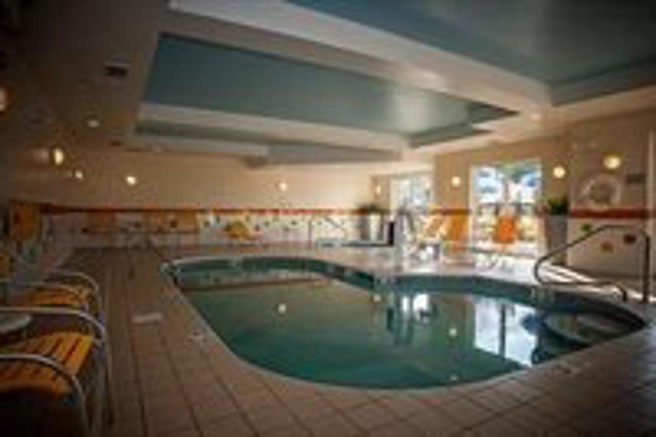 Comfort Inn & Suites Akron South Exteriér fotografie