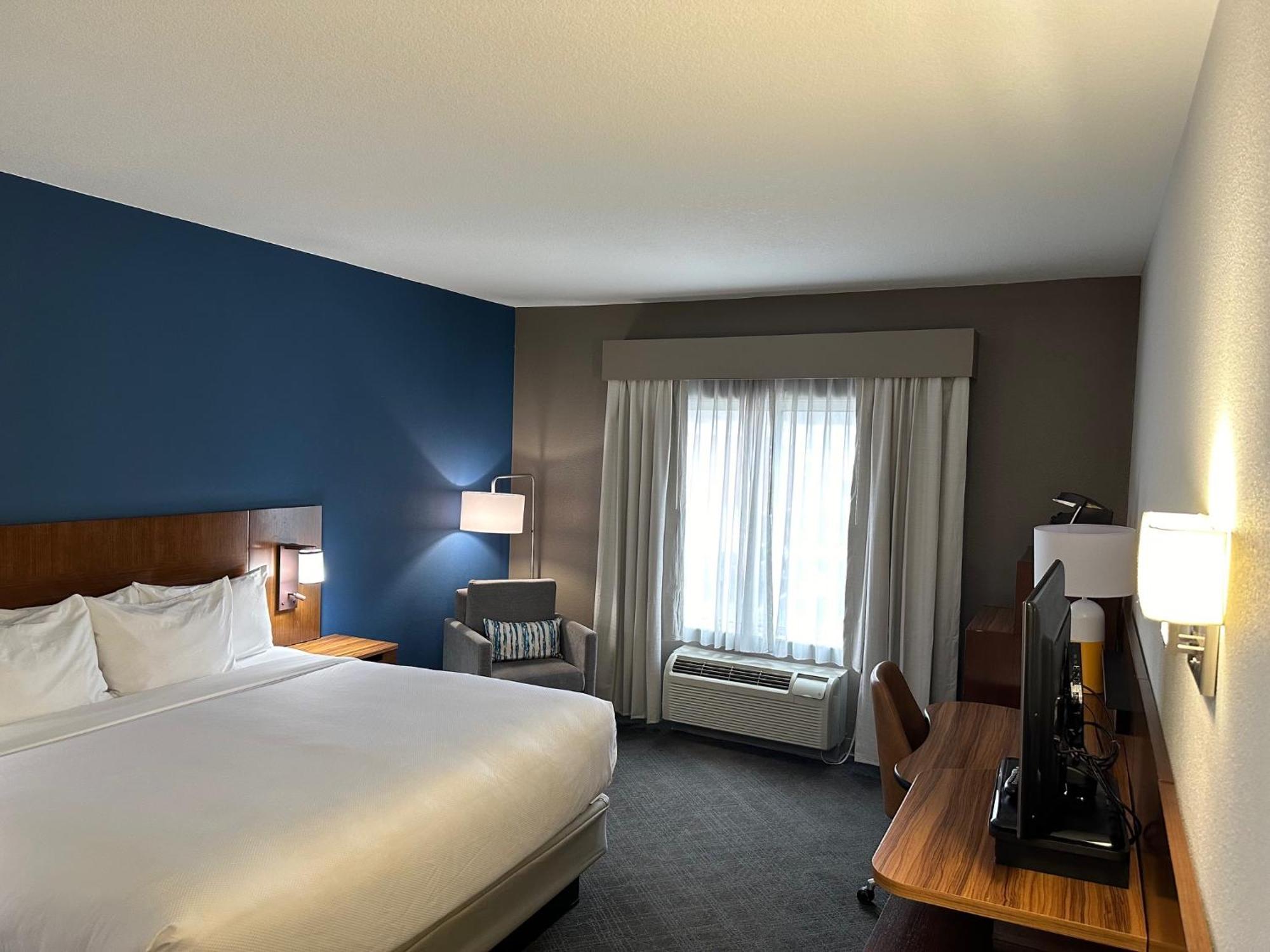 Comfort Inn & Suites Akron South Exteriér fotografie