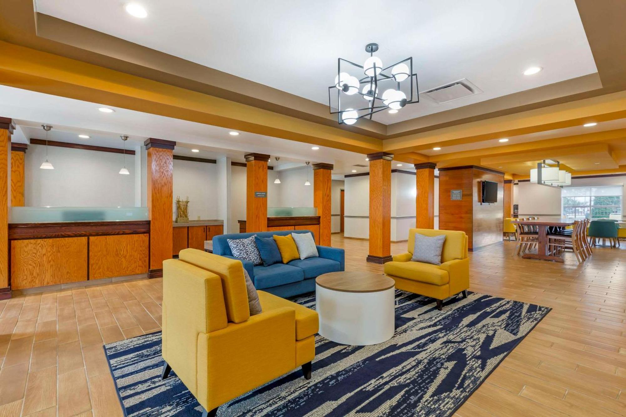 Comfort Inn & Suites Akron South Exteriér fotografie
