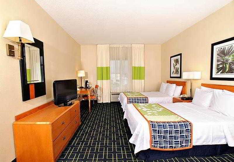Comfort Inn & Suites Akron South Pokoj fotografie
