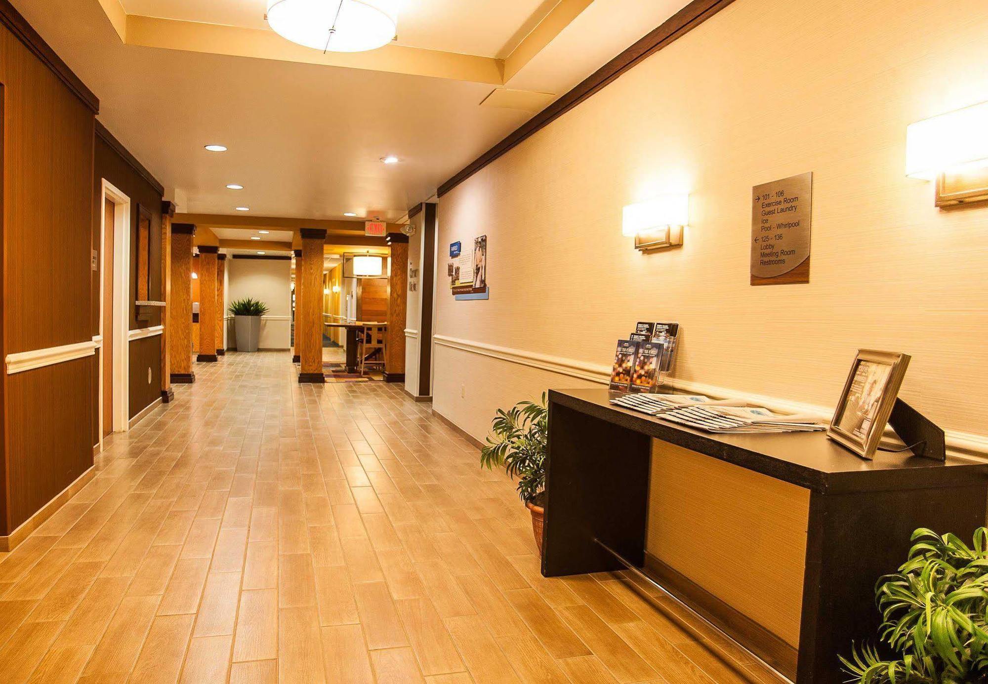 Comfort Inn & Suites Akron South Exteriér fotografie
